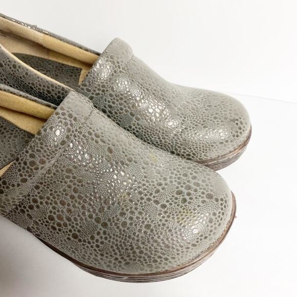BOC Women Silver Grey Slip On Pump Clogs Size 9M - Picture 3 of 4